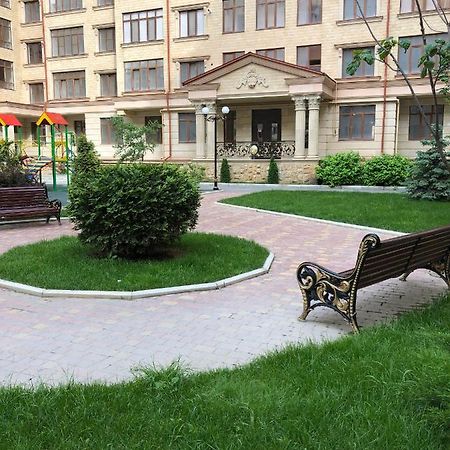 Элитные апартаменты возле Анжи-Арены Каспийск Экстерьер фото